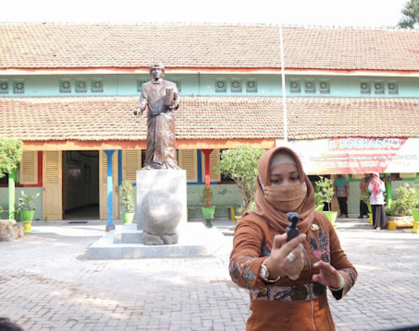 Masa Kecil Soekarno di Mojokerto bersama Ning Ita