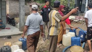 Retana & IKL Nusantara Salurkan Bantuan Air Bersih untuk Warga Terdampak Kekeringan