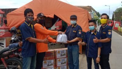 Sinergi dengan BPBD, GSM & Mojokerto Berbagi, AMPI Kota Mojokerto Salurkan Bantuan untuk Korban Banjir