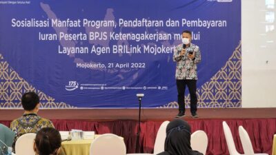 Kepala BPJS Ketenagakerjaan Mojokerto Zulkarnain Mahading menyampaikan sambutan