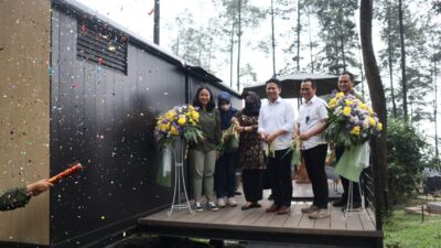 Bersama Wagub Jatim, Bupati Mojokerto Resmikan Bobocabin di Padusan
