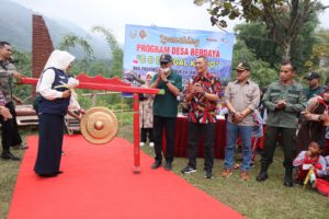 Bupati Mojokerto, Ikfina Fahmawati meresmikan COD Tegal Klopo Suguhkan View Gunung Welirang untuk Swafoto