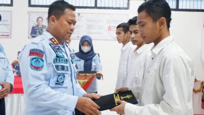 Kalapas Mojokerto, Dedy Cahyadi memberikan remisi kepada tiga napi Kristiani