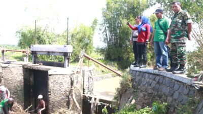 Sejumlah Wilayah Terendam Banjir, Inilah Respon Cepat Bupati Mojokerto