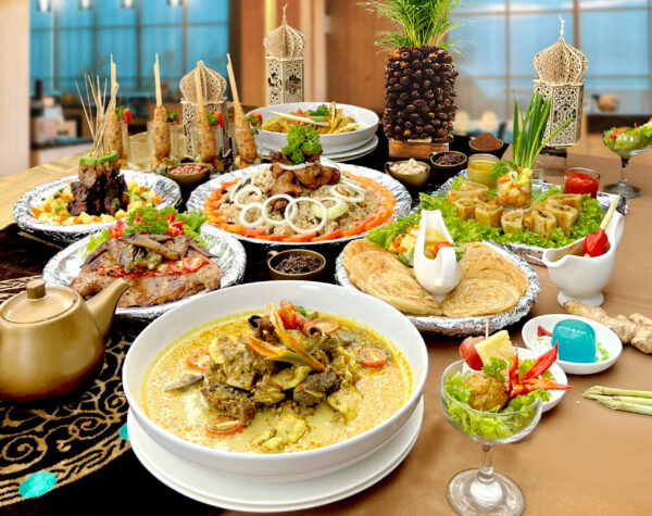 Bukber Wan Abud, Sajian Timur Tengah yang Dikemas Buffet AYCE oleh Ayola Sunrise Mojokerto Hotel