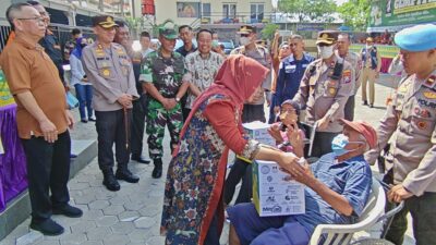 Jelang Idul Fitri 1444 H, GEMPITA Bersama Wali Kota Mojokerto Bagikan 4000 Paket Bingkisan