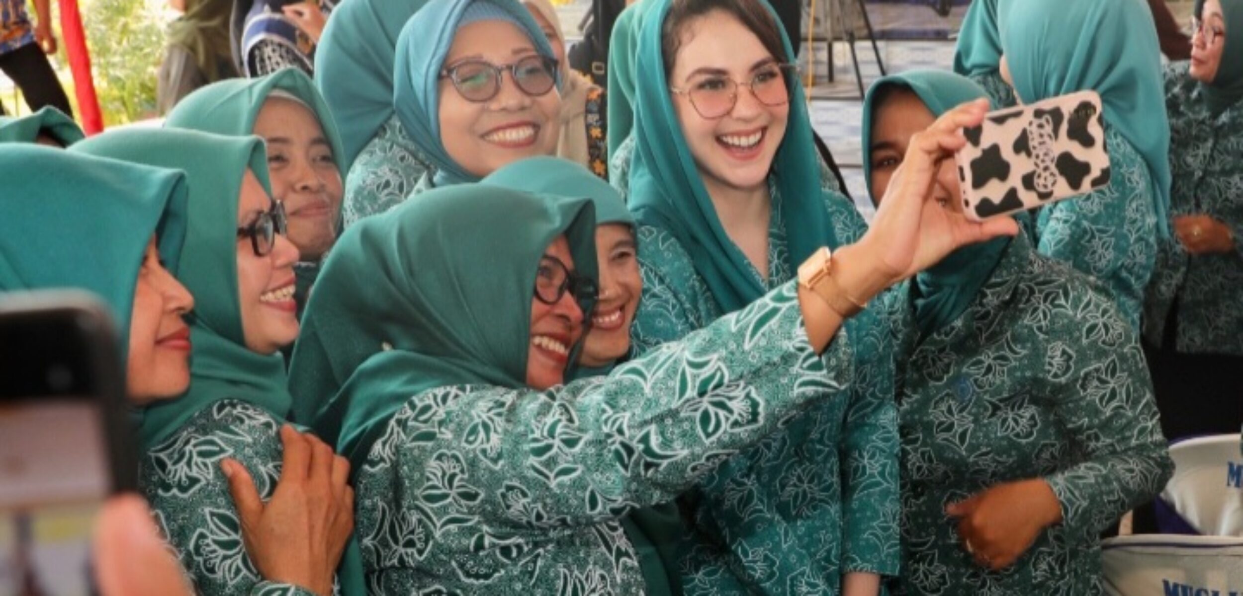 Arumi Bachsin: Jika Pemerintah Desa/Kelurahan Hebat, Pasti PKK-nya Kuat