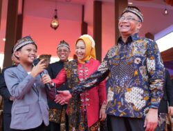 Menteri Muhadjir Effendy dan Penyanyi Cilik Farel Prayoga Meriahkan HUT Kota Mojokerto Ke-105