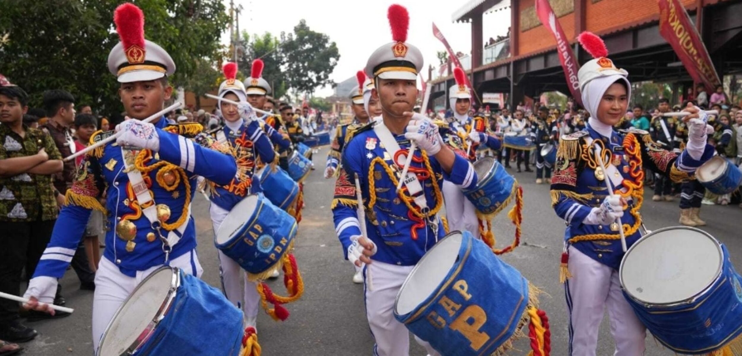 Semarak Festival Mojobangkit 2023 Kota Mojokerto, Dimeriahkan Drum Band IPDN hingga Reog Ponorogo