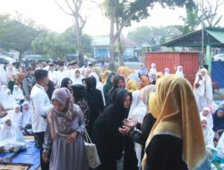 Bupati Mojokerto Salat Idul Adha di Kutorejo, Jemaah Meluber Sampai Keluar Masjid