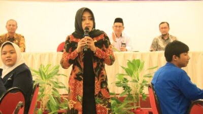 8200DD51 0B03 4009 AA73 D6A2D70DABC7