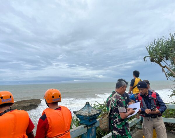 Alhamdulillah, 1 Mahasiswa Asing UB yang Terseret Ombak Ditemukan Selamat