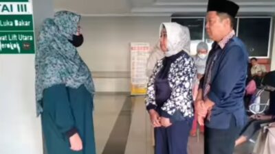 Akhir Pekan di Yogyakarta, Wali Kota Mojokerto Ning Ita Jenguk Cak Nun dan Sowan Gus Muwafiq