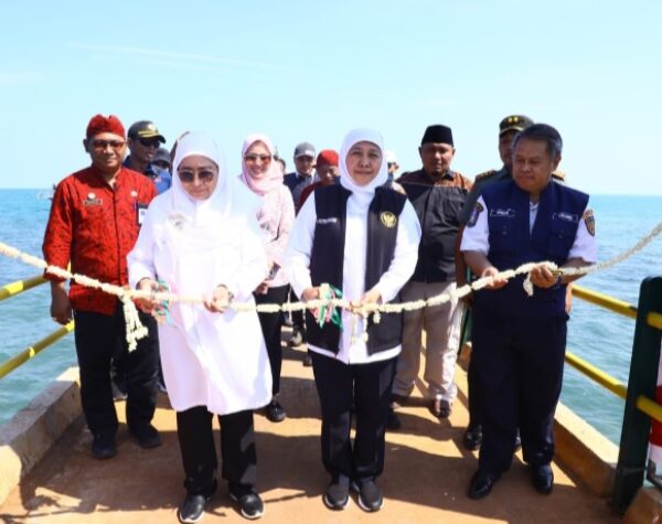 Khofifah Resmikan Dermaga Pelabuhan Dungkek dan Gili, Dongkrak Wisata dan Perekonomian Daerah