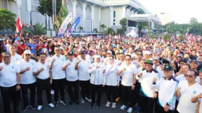 48 Ribu Massa Meriahkan Jalan Sehat 1 Muharram 1445 H, Doorprize 9 Paket Umrah dan 9 Unit Motor