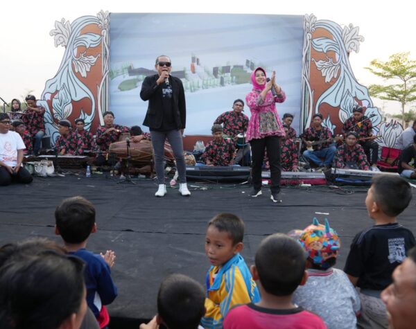 Meriahnya Pertunjukan Rakyat di Magersari Kota Mojokerto, Ada Demy Pencipta Kanggo Riko