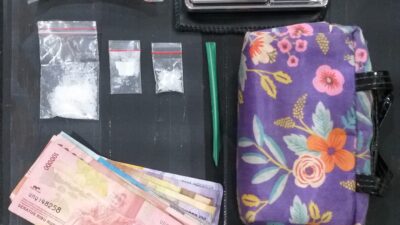 Satreskoba Polrestabes Surabaya Amankan Pengedar Sabu Paket Hemat