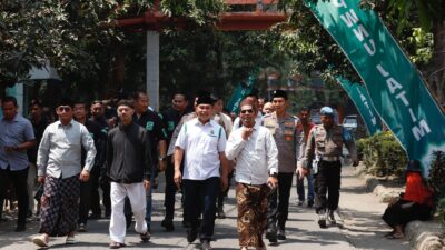 Kabaharkam Polri Komjen Fadil Imron berdiskusi dengan para Gus dan santri di Jombang (Humas Polres Jombang)