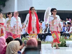 Serunya Acara Istana Berkebaya yang Dibuka Presiden Jokowi, Ada Pantun Ibu Negara dan Fashion Show Menteri