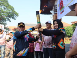 Obor Api Porprov VIII Jatim  Diboyong ke Kabupaten Jombang
