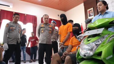 Kapolres Mojokerto Kota menginterogasi pelaku pencurian dengan kekerasan, jumat (1/9/2023) (Erik/KabarTerdepan.com) 