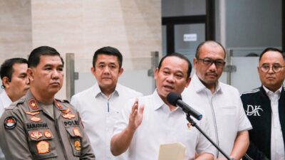 Ketua Satgas Anti Mafia Bola Polri, Irjen Asep Edi Suheri saat memimpin konferensi pers, Rabu (27/9/2023) (humas Polri)