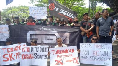 Ratusan driver online di Malang menggelar demi, Senin (18/9/2023). (Dok.MOB Malang)