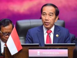 Mengapa di Akhir Kekuasaannya Jokowi Justru Sangat Populer?