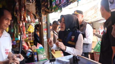 Pemkab Mojokerto Gandeng KPPBC Sidak Pasar, Berantas Penjualan Rokok Ilegal