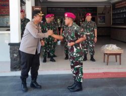 Ucapkan HUT Ke-78 TNI,  Kapolresta Sidoarjo Berkunjung ke Batalyon Infanteri 3 Marinir