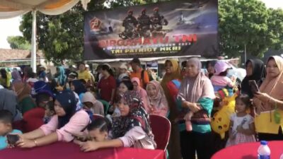 Meriah, Warga Pungging Sengaja Nanggap Reog untuk Meriahkan HUT Ke-78 TNI