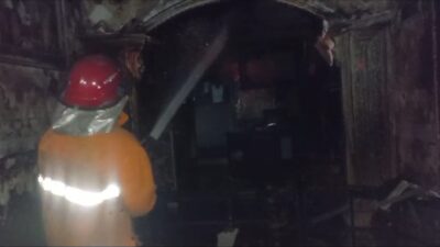 Ditinggal Periksa Kandungan, Rumah di Mojokerto Ludes Dilahap Si Jago Merah