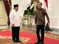 Prabowo Subianto terlihat akrab dengan Presiden Jokowi di Istana Presiden beberapa waktu yang lalu. (Instagram @prabowo)