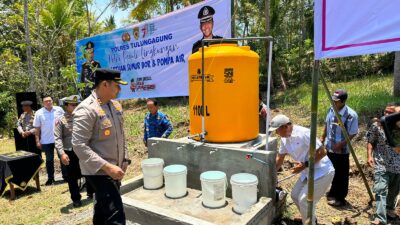 Peduli Wilayah Kekeringan Akibat Kemarau Panjang, Polres Tulungagung Serahkan Bantuan Sumur Bor