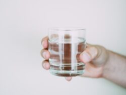 Jangan Sepelekan, Ini 5 Bahaya Tubuh Kurang Minum Air Putih