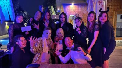 Karyawan Aston Mojokerto Hotel berdandan ala Halloween