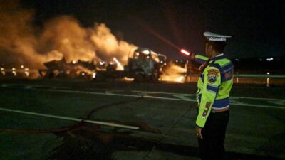 332606C5 C2A1 4081 8E08 3E7E0212B865