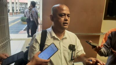 548B8C09 2F1E 4433 BA0D F4C73D2F9400