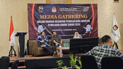 Sosialisasi pengelolaan logistik KPU Kabupaten Mojokerto, Selasa (5/12/2023). (Andy/kabarterdepan.com) 
