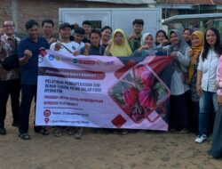 Tim Abdimas DRTPM UPN Veteran Jawa Timur Sukses Tingkatkan Kualitas Produksi Petani Bunga Rosella di Kediri
