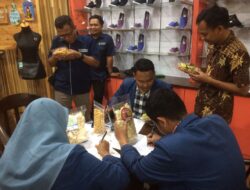 Diskopukmperindag Kota Mojokerto Lakukan Pengawasan BDKT Produk Unggulan UKM