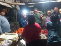 Dini Hari, TPID Bareng Disperindag Mojokerto Sidak Harga Cabai yang Naik ke Pasar Mojosari