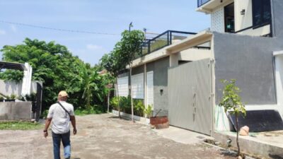 Situasi rumah korban percobaan perampokan, Selasa (9/1/2024). (Joe/kabarterdepan.com) 