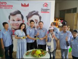 Dukung Prabowo-Gibran, Relawan Pengusaha Bela Bangsa Resmikan Posko dengan Potong Tumpeng