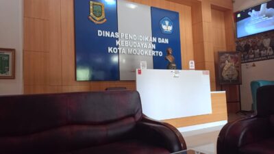 Kantor Dinas Pendidikan dan Kebudayaan Kota Mojokerto. (Redaksi kabarterdepan.com) 