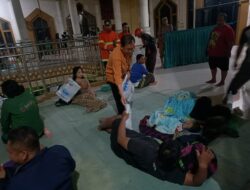 Terdampak Banjir, Pemkab Sidoarjo Salurkan Bantuan untuk Warga di Pengungsian