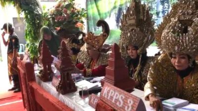 Lestarikan Kearifan Lokal, TPS di Mojokerto Mirip Kerajaan Majapahit