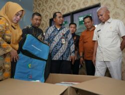 Bupati Asahan Serahkan Bantuan Alat Kesehatan di UPTD Pulau Rakyat