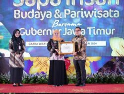 Pj Wali Kota Batu Raih Penghargaan Kepala Daerah Pendukung Pariwisata Terbaik