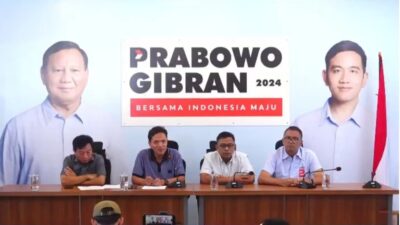 Konferensi pers TKN Prabowo-Gibran, Minggu (11/2/2024). (X @habiburokhman) 